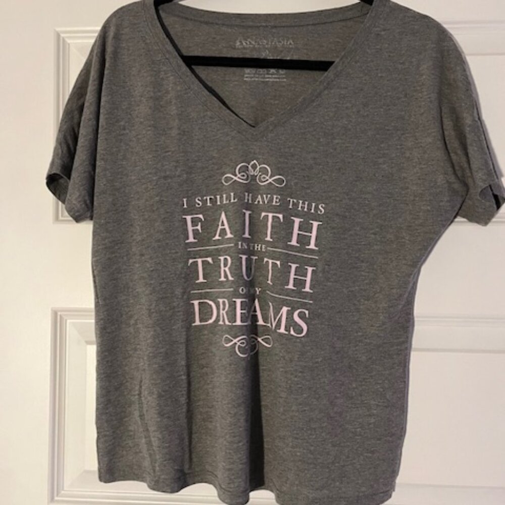 Anastasia Broadway Musical VNeck Shirt Size S